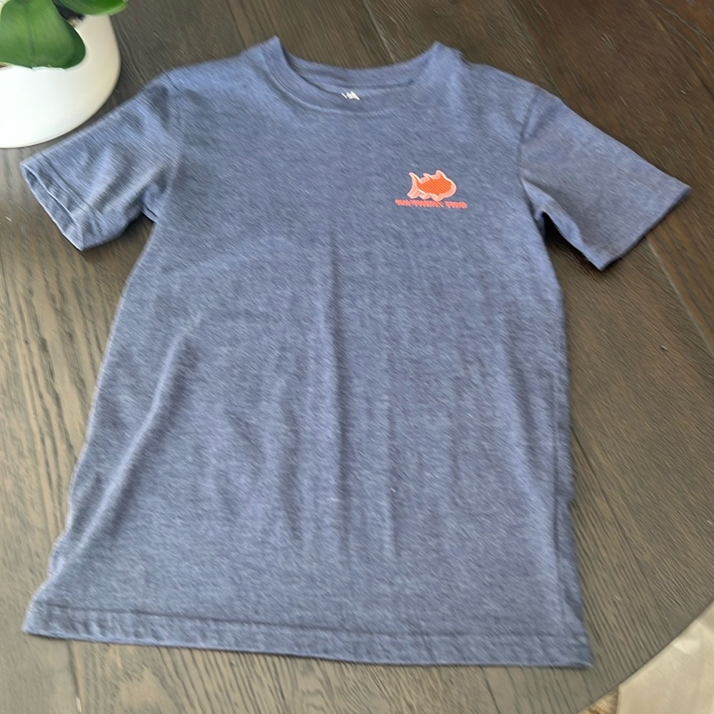 Southern Tide boys basketball shirt, M